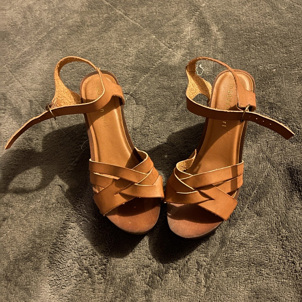Ladies shoes